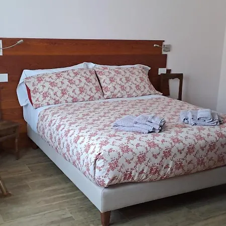 Lo Miete Di Nonni B&B 샴폴루크